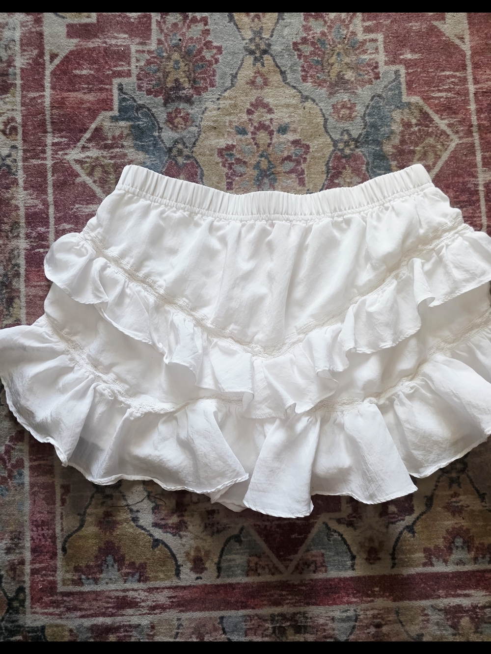 White Ruffle Layered Women’s Shorts - Picture 4 of 5